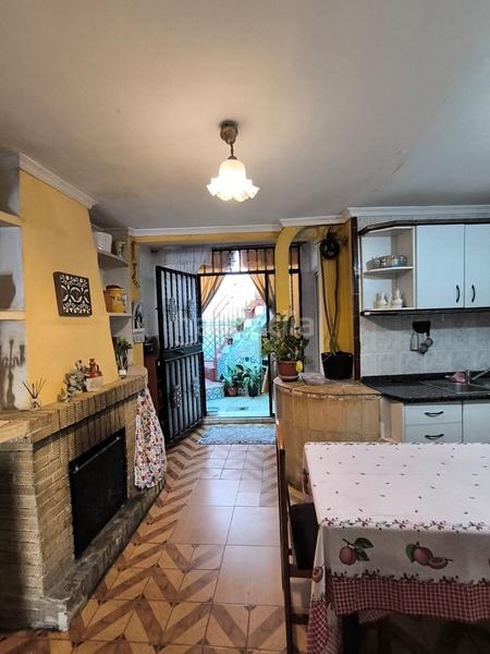 Foto 7dab4d02-8c76-4ec5-ae2b-e275d9fb2d0f. Casa  en venta , 4 dormitorios. en Gelves