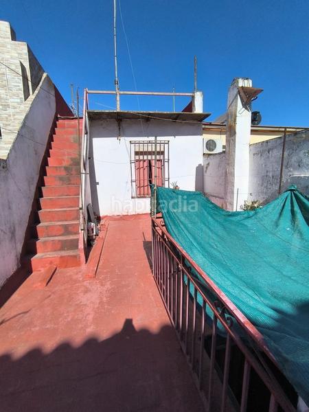 Foto b5fa4a5e-e8d4-4fc0-8a9f-f2dcede1c081. Casa  en venta , 4 dormitorios. en Gelves