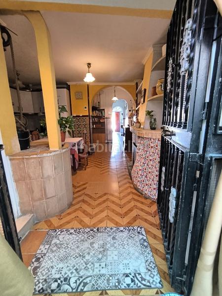 Foto e47df849-8ce3-48a6-84e2-9a386f9c9f46. Casa  en venta , 4 dormitorios. en Gelves