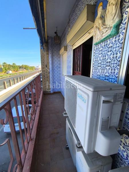 Foto e8b09ff1-0473-4ffe-bac7-41bf851f2d94. Casa  en venta , 4 dormitorios. en Gelves