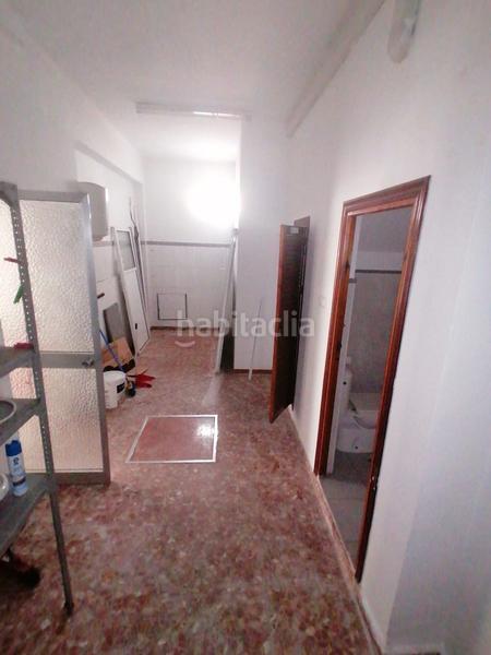 Foto 3971e7e4-085f-47ab-b907-077f6a29ab7e. Alquiler local comercial local en alquiler en Torreblanca torres. en Sevilla