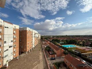 Pis  Gema. Piso en venta en sevilla este, 3 dormitorios.