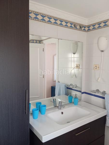 Foto 0cee3ad7-4fcb-4caf-96d2-970a4203c9cc. Casa con parcheggio piscina in Aljamar Tomares