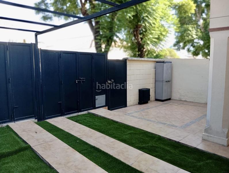 Foto 5ba80ac6-df75-451b-9ef5-b2282f52b794. Casa con parcheggio piscina in Aljamar Tomares