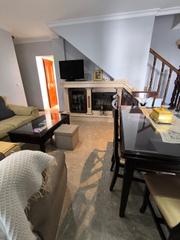 Maison jumelée à Benacazón. Adosado en venta en benacazón, 3 dormitorios.