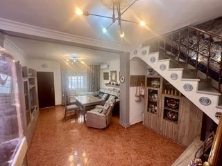 Haus  Fray luís de león. Casa en venta en la plata, 4 dormitorios.