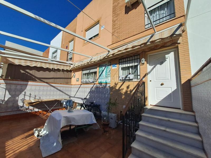 Foto 2ed1890c-f66e-43f2-8612-f887e18f1ab9. Casa  en venta , 3 dormitorios. en Palmete Sevilla