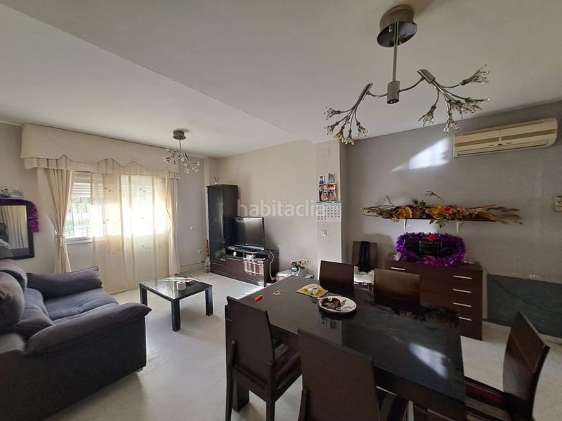 Foto e3e3530e-0703-4d29-8134-161e7066529c. Casa  en venta , 3 dormitorios. en Palmete Sevilla