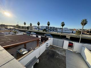 Casa adosada  Delfin. Adosado en venta en alcalá del río, 4 dormitorios.