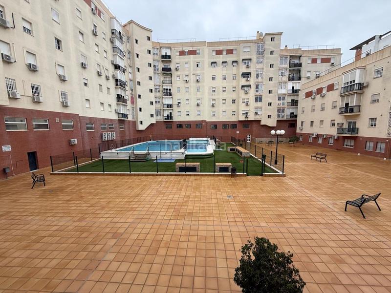 Foto 140848a6-199c-4ee6-a863-31829af677f7. Flat with parking in colores - entreparques Sevilla
