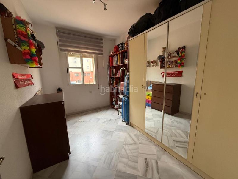 Foto 2a89ba35-ebe6-43a9-8c5c-be35b825bf08. Flat with parking in colores - entreparques Sevilla