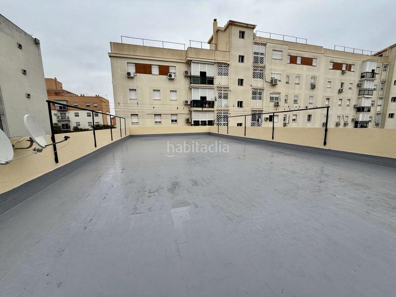 Foto 2b1a20ef-e3fc-43e9-b731-4026f297871e. Flat with parking in colores - entreparques Sevilla