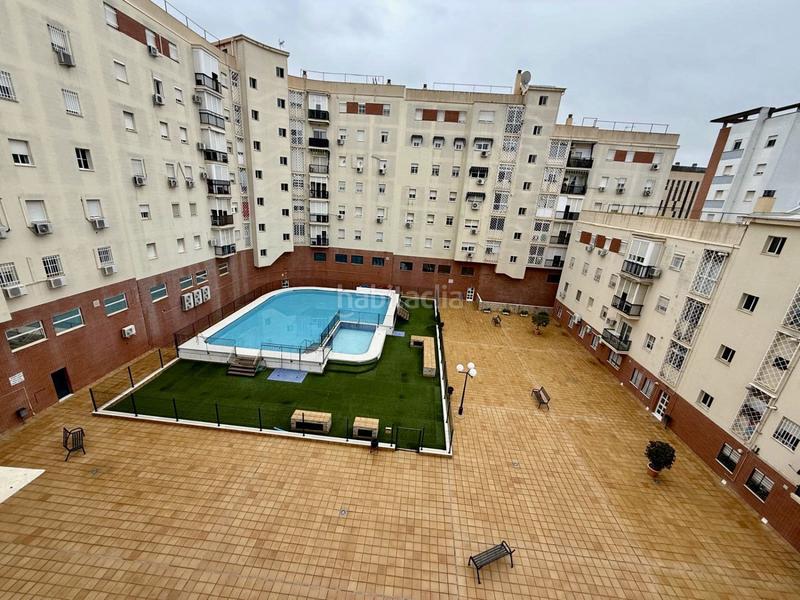 Foto 547a0b48-c0a6-4cb6-9409-e82cdd46c572. Flat with parking in colores - entreparques Sevilla