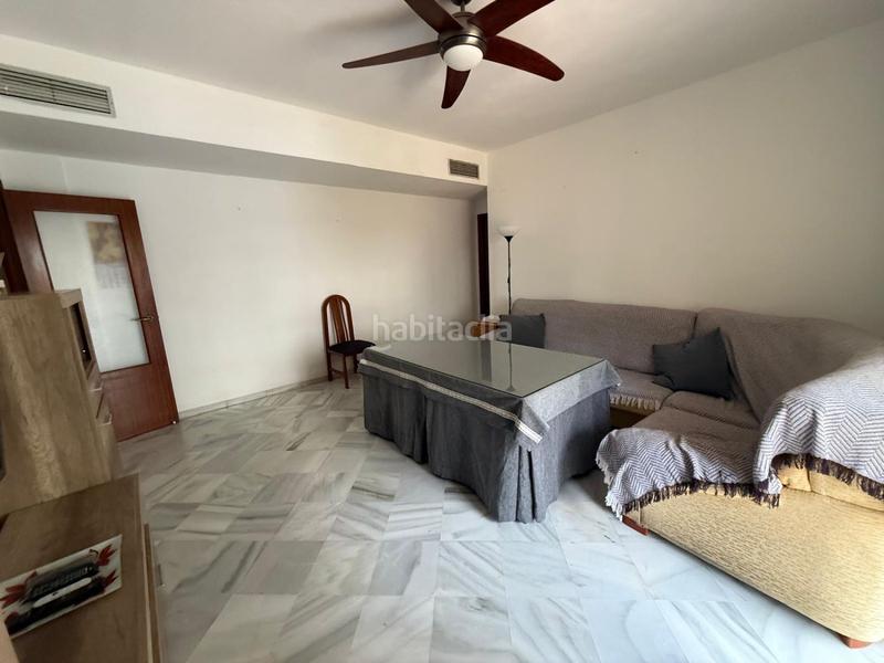 Foto d9fdab25-b575-40b6-a757-f552651b96b7. Flat with parking in colores - entreparques Sevilla