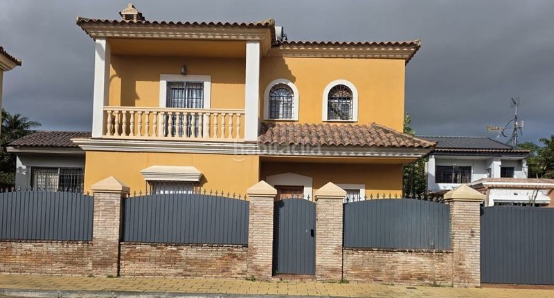 Foto 2bb0ed4c-ba7f-4ba5-9c81-f895346f3f15. Casa amb calefacció aparcament a Rinconada (La)