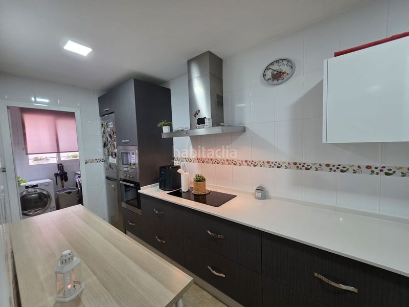 Foto 4e349111-e81a-46c3-b2df-79f431b2d4e3. Pis amb aparcament a colores - entreparques Sevilla