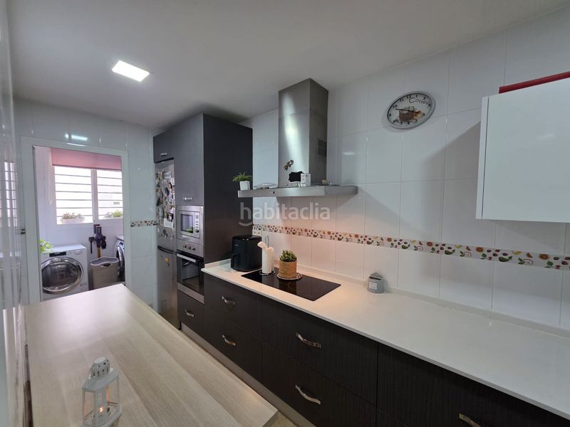 Foto e488194a-b0f2-4212-a7eb-3e1b21bbd265. Pis amb aparcament a colores - entreparques Sevilla