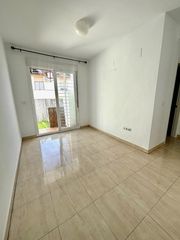Reihenhaus  Clara campoamor. Adosado en venta en palomares del rio, 3 dormitorios.