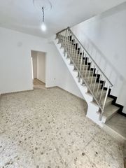 Casa in Algaba (La). Casa en venta en la algaba, 3 dormitorios.