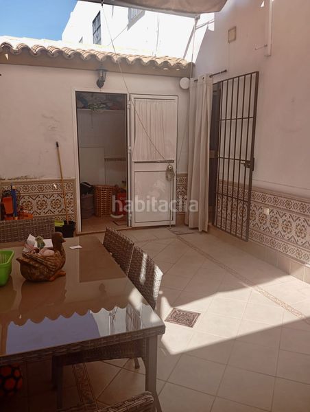 Foto c5f0c66d-ec04-4e5f-a0cc-f2e766cee961. Casa adossada amb calefacció aparcament a Umbrete