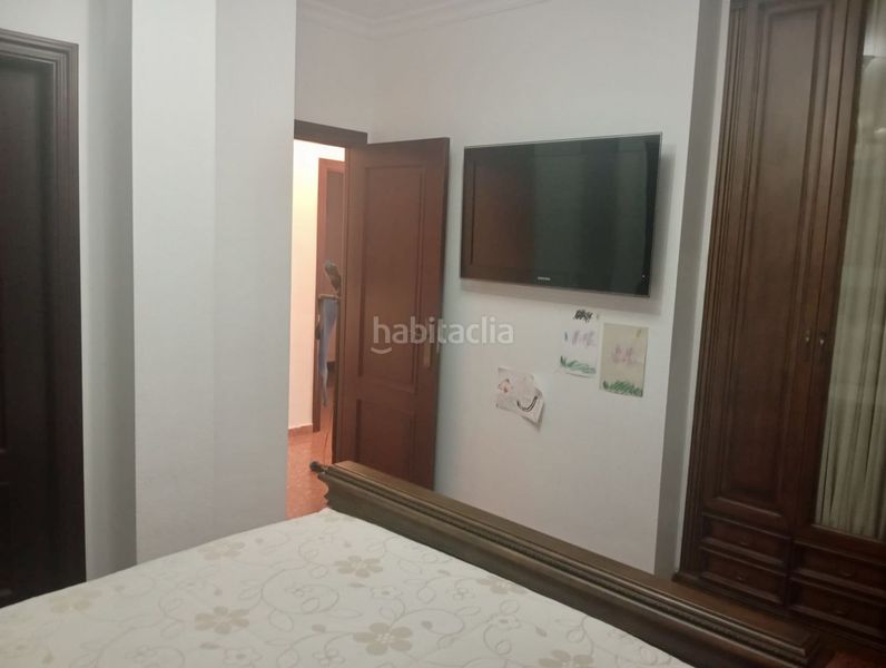 Foto edd628e0-f390-4246-9855-7b1f381eb6ea. Casa adossada amb calefacció aparcament a Umbrete