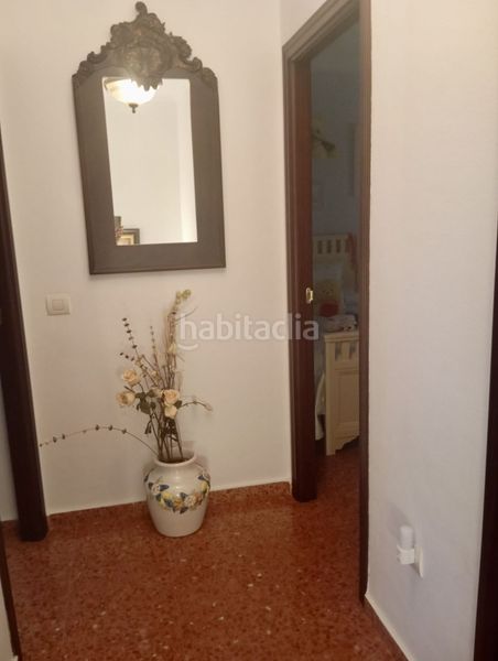 Foto effe7a3e-3d8c-4ecc-852f-22049aa440c0. Casa adossada amb calefacció aparcament a Umbrete