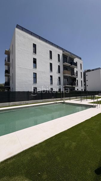 Foto f79d80a0-286e-42e4-afda-0379efb40142. Pis amb aparcament piscina a Centro - Barriada Mallorca Camas
