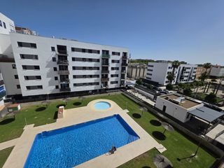Pis  Cipriano valera. Piso en venta en sevilla este, 3 dormitorios.