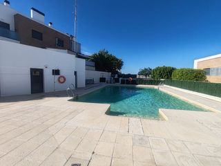Haus  Madroño. Casa en venta en las pajanosas, 3 dormitorios.