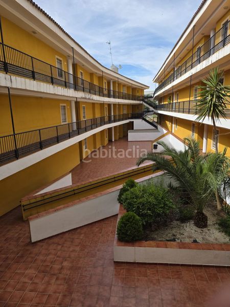 Foto fb103201-8001-480d-8ea8-adc7f6546ca3. Pis amb calefacció aparcament a Alcalá del Río