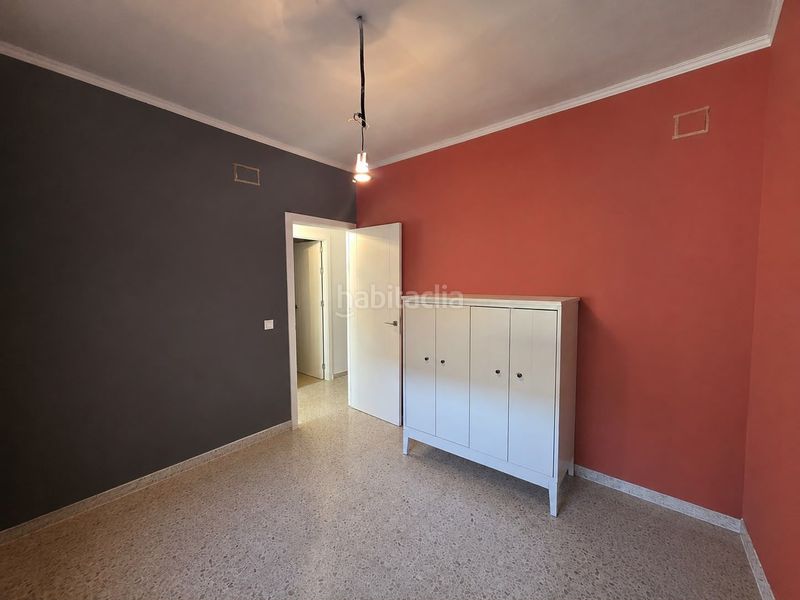 Foto 1715d18b-9387-41fa-a3ae-44e790003615. Casa amb aparcament a Palmete Sevilla