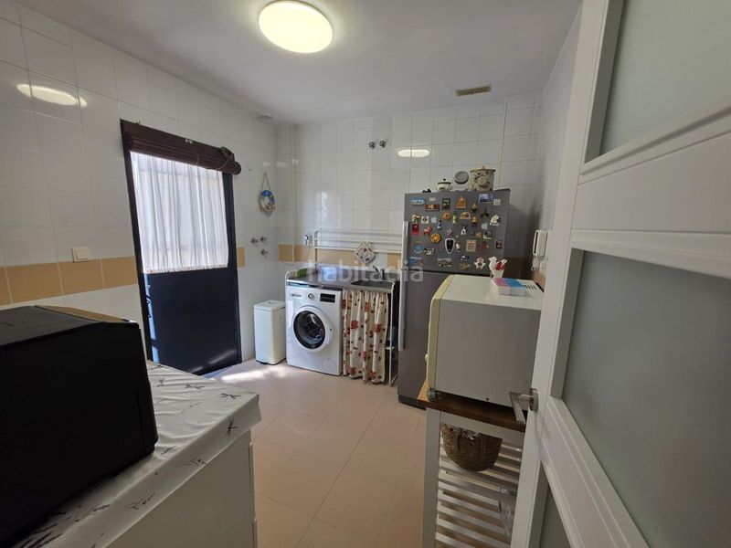 Foto 6babbe37-9ebd-4029-befb-895f9e092134. Casa amb aparcament a Palmete Sevilla