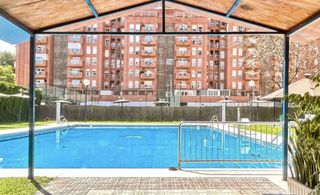Flat  Cueva de menga. Piso en venta en sevilla este, 4 dormitorios.