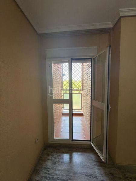 Foto c3860110-ce32-401c-9d8e-ea9c01afdaac. Pis amb calefacció piscina a Urbadiez - Entrepuentes Sevilla