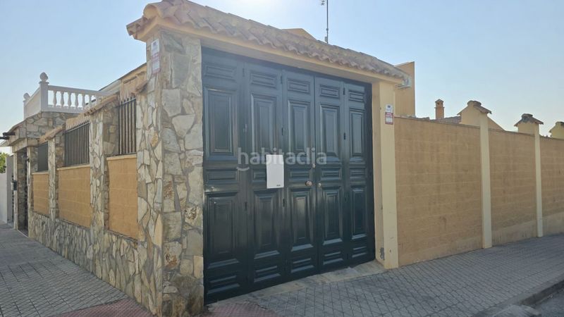 Foto 1e574c2c-01ec-4062-a593-484babc3e7e9. Casa adossada a Mairena del Alcor