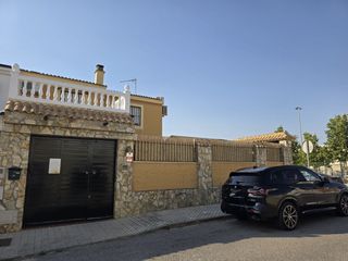 Casa adossada  Zabulón. Adosado en venta en mairena del alcor, 4 dormitorios.