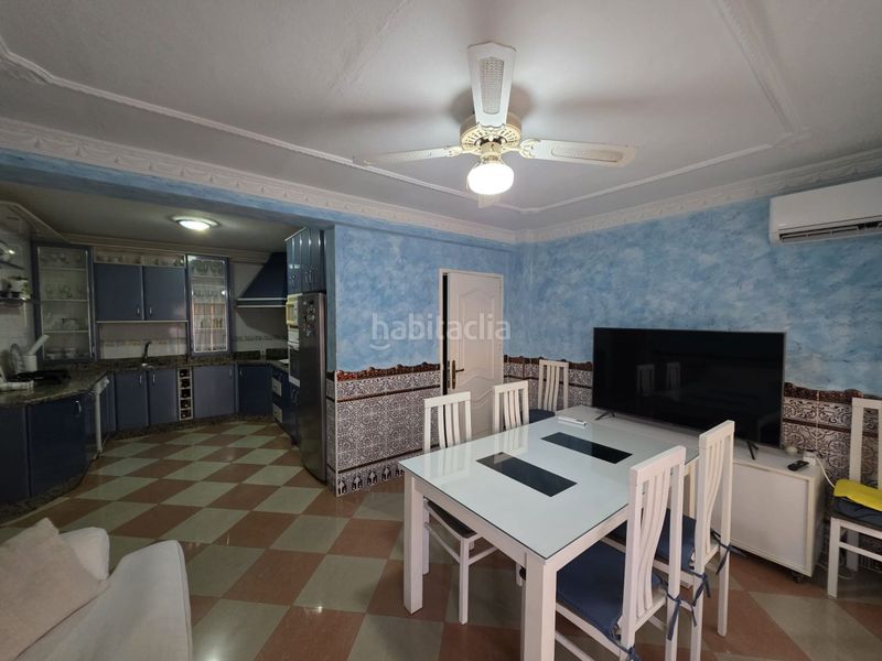 Foto b73d14e8-0081-4fdd-bba0-96eeae8f6b2f. Casa adossada a Mairena del Alcor