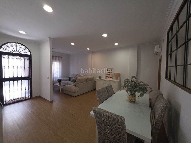 Foto facf815c-7520-4309-a3cc-282361d49172. Casa amb aparcament a Los Molinos Alcalá de Guadaira