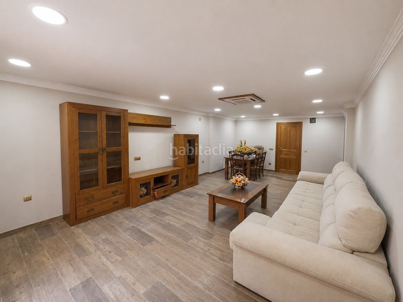 Foto 1c9a74e4-9671-4840-b708-3afcde8c412d. Casa a colores - entreparques Sevilla
