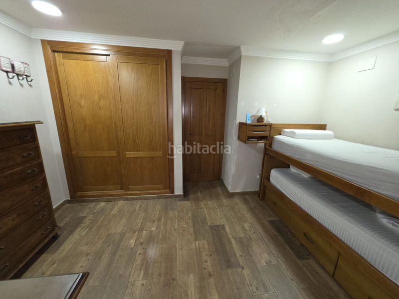Foto cdd61fee-012e-403b-8240-44ea2bb72eee. Casa a colores - entreparques Sevilla