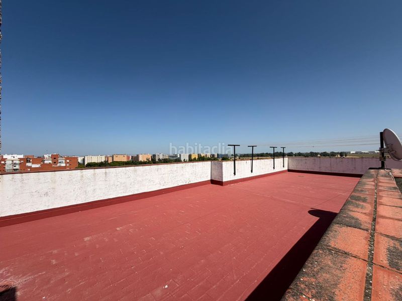 Foto 9fbfdb21-5a72-402a-8007-362465287e86. Pis amb aparcament a Torreblanca Sevilla