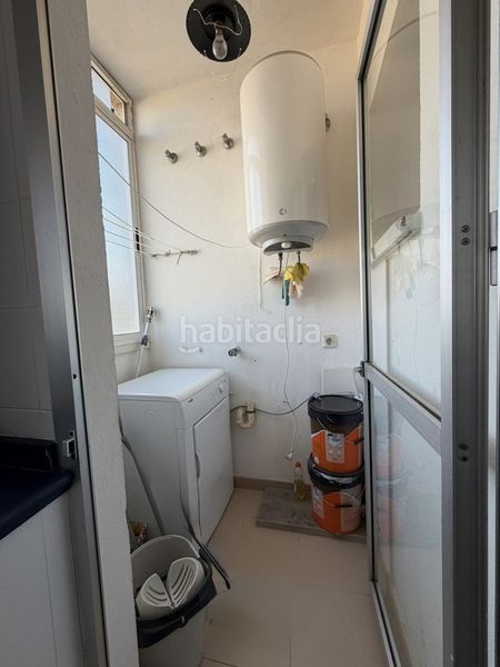 Foto f6cf45b6-4668-43f9-a750-6f78fd22a0ce. Pis amb aparcament a Torreblanca Sevilla