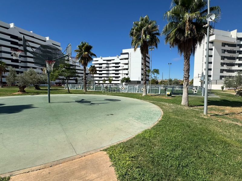 Foto 5fc194ed-11ee-485a-8d52-105ebc012460. Pis amb calefacció aparcament piscina a Torreblanca Sevilla