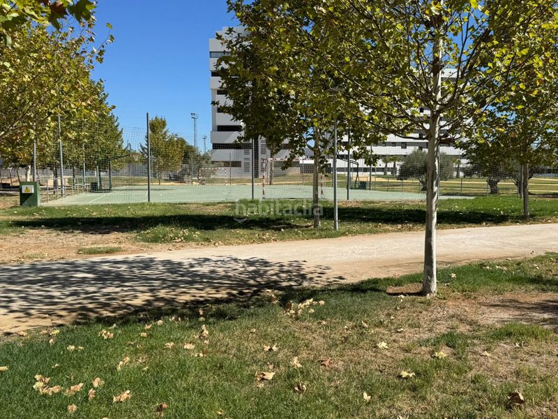 Foto 97fc7461-9af8-48fe-b60f-5b93698a8af9. Pis amb calefacció aparcament piscina a Torreblanca Sevilla