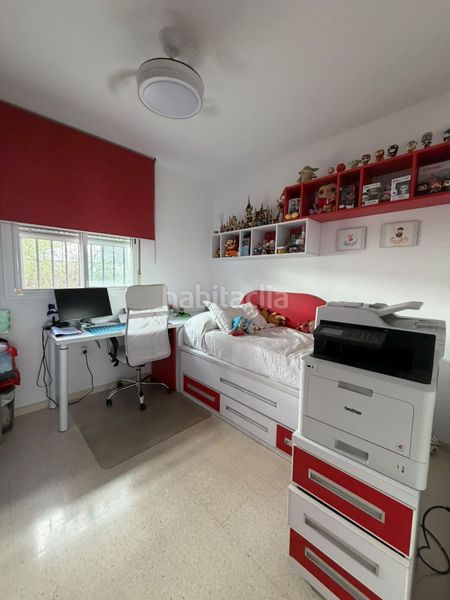 Foto ff8a7dfb-0e06-4dbd-9eb7-64d7ff87810e. Pis amb calefacció aparcament a colores - entreparques Sevilla