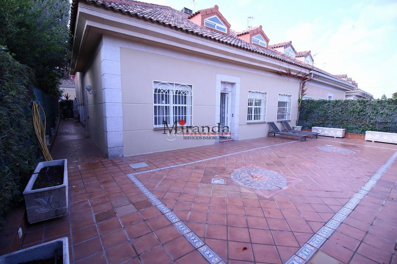 Foto d1409254-5303-4033-b97e-a491970b2370. Miete chalet mit heizung parking in Centro Villaviciosa de Odón