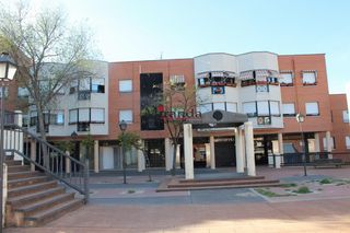 Lloguer Pis a Centro. Casco urbano centrico muy luminoso hall salon con salida a terra