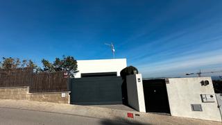 Chalet à Ronda robi 19. Chalet en ronda robí, torre valentina - mas vilar de la mutxada