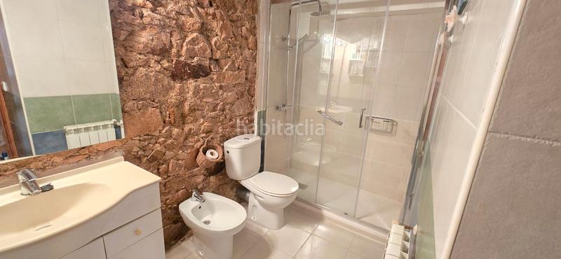 Foto bf5120cb-eb5a-4449-a0ac-3be604dc2edf. Apartament amb calefacció a Eixample Sant Feliu de Guíxols