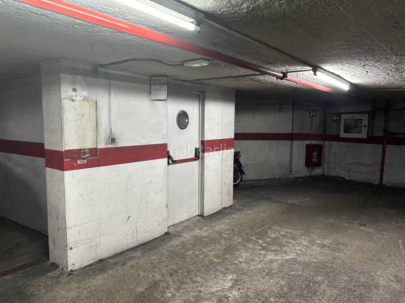 Foto f2f9e0d0-f811-4824-a790-451ede5dd93e. Aparcament cotxe a Príncep de Viana-Clot-Xalets Humbert Torres Lleida